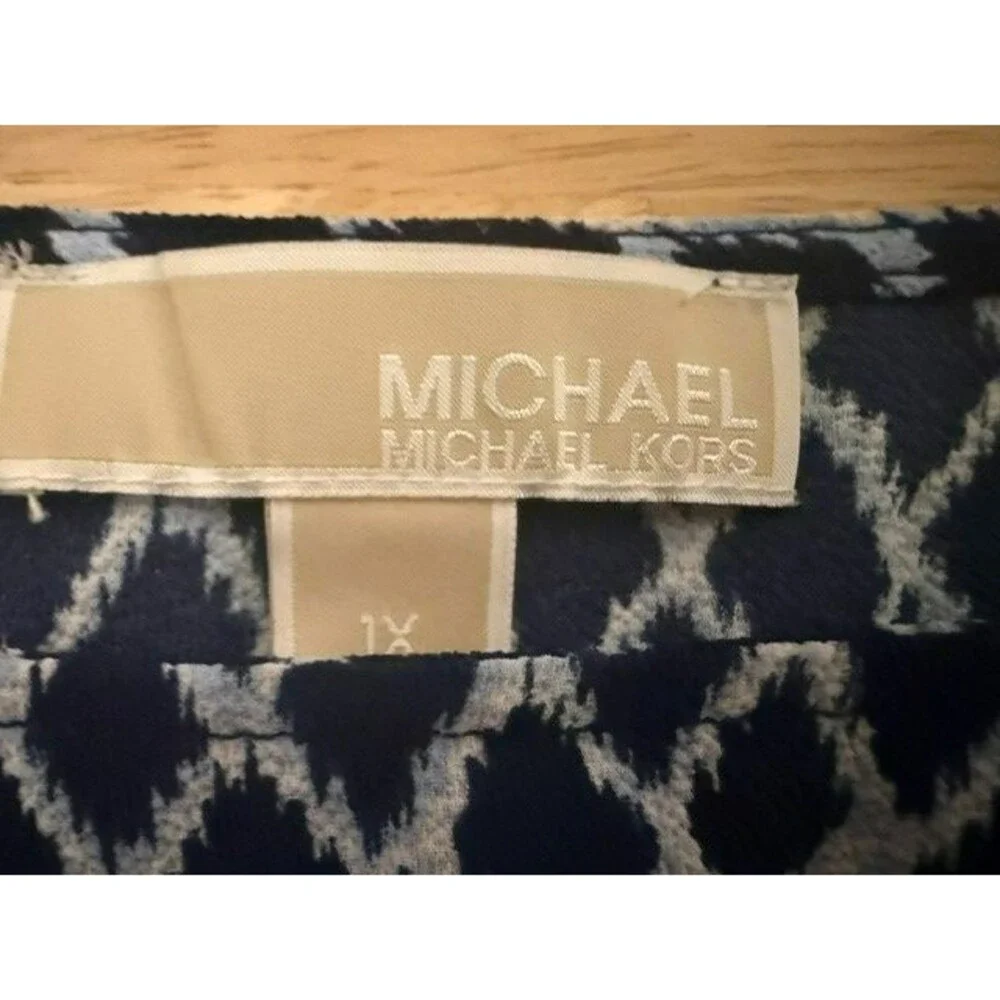 Michael Kors Womens Top Size 1X Blue Short Sleeve Tie Knot Hemline Round Neck
